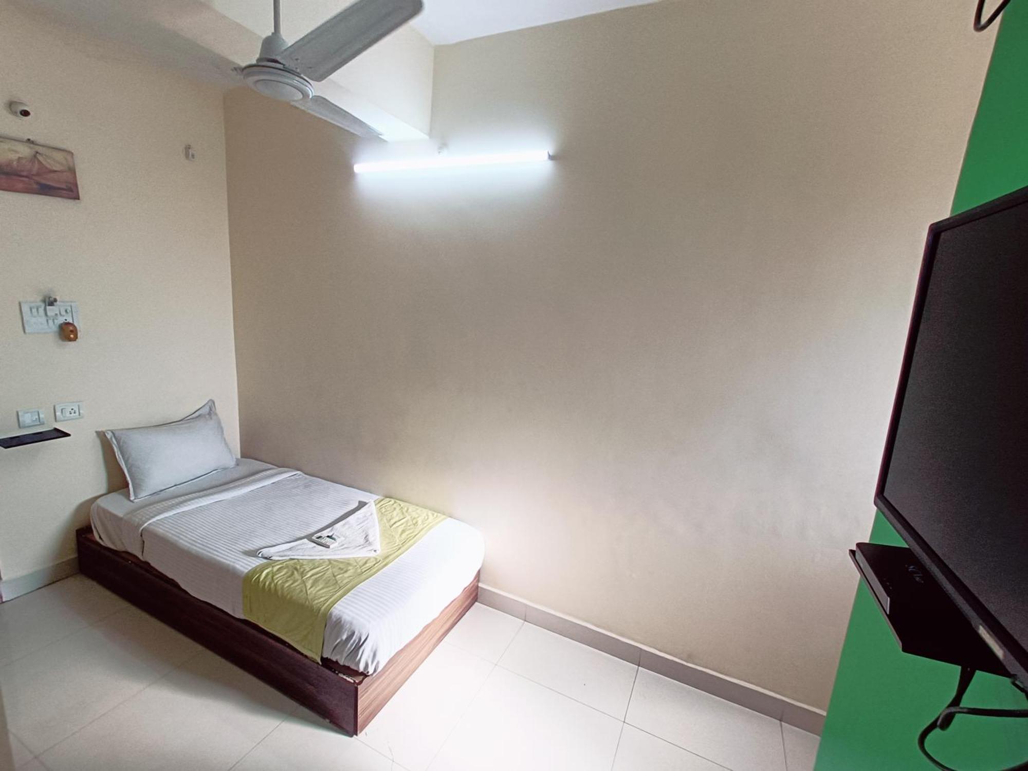צ'נאי Green Tree Hotel-Near Vfs Global And Ramee Mall מראה חיצוני תמונה